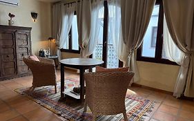 Darcilla Guest House